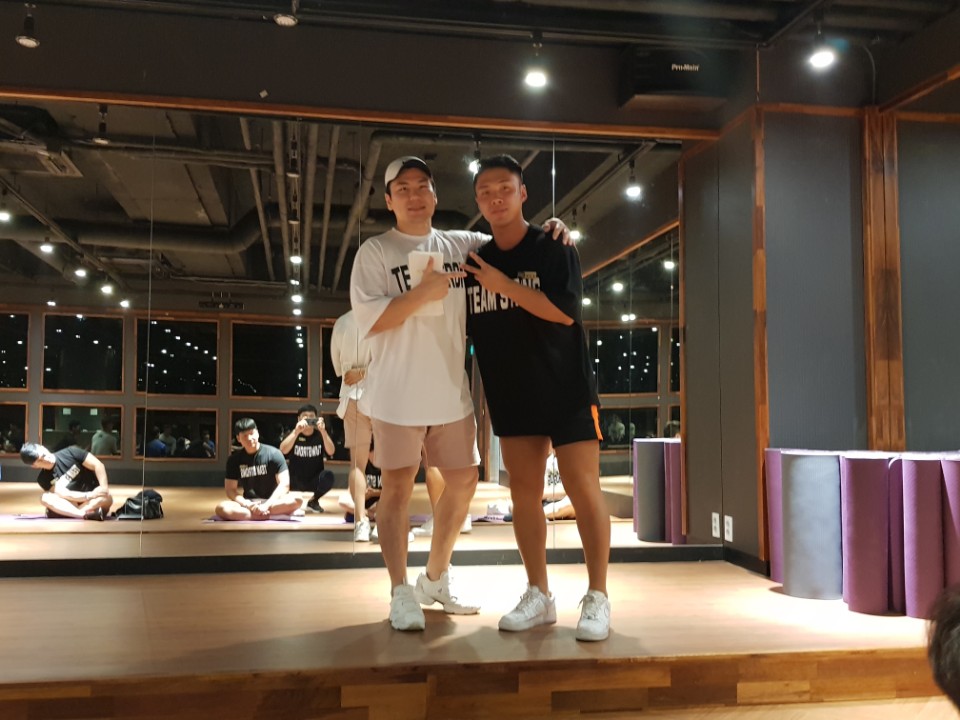 /user/s/stronggym/editor/1809/b3ae3051d0ba5e6a0e04f7e86990dc13_1538135791_5381.jpg 이미지크게보기