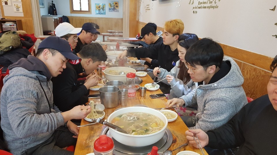 /user/s/stronggym/editor/1812/aec057c0680cde6dcbc343fe95c2ae1b_1545108017_0935.jpg 이미지크게보기