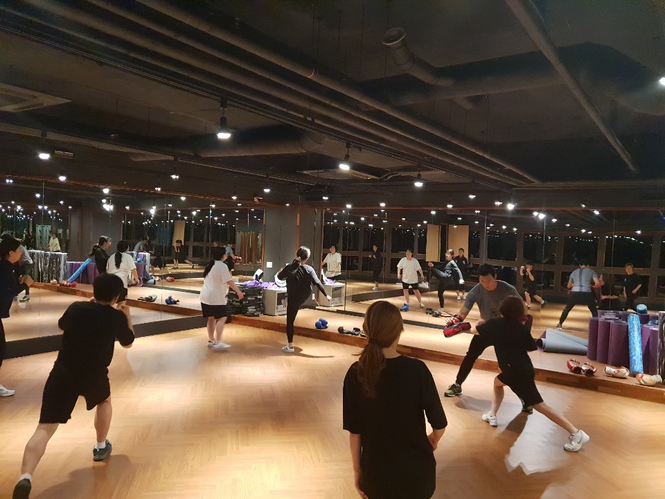 /user/s/stronggym/editor/1812/aec057c0680cde6dcbc343fe95c2ae1b_1545111397_9761.jpg 이미지크게보기
